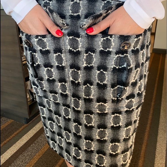 Chanel skirt, perfect condition! Mini. - Picture 1 of 3